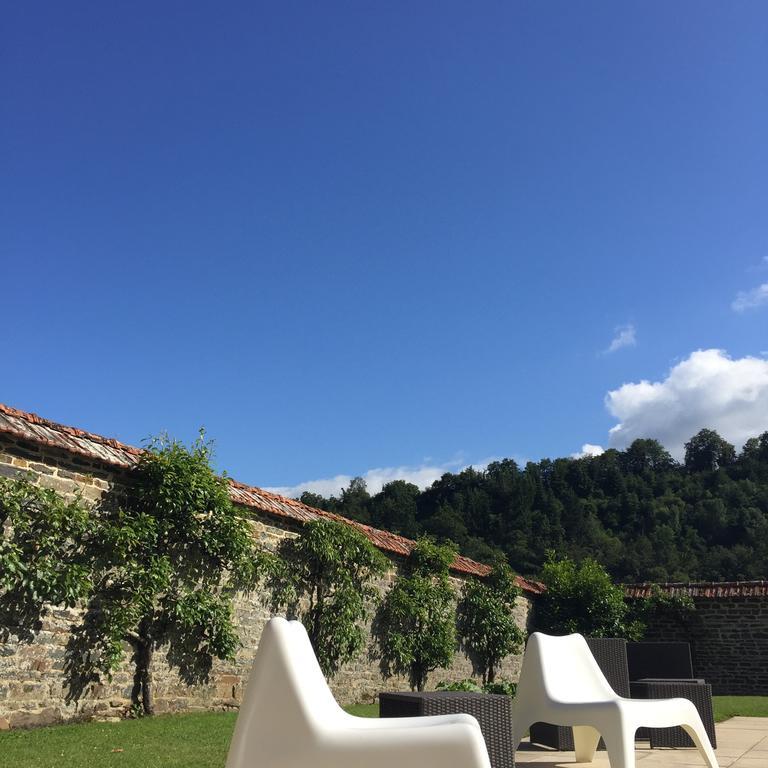 Le Manoir De Benedicte B&B Cahan Exterior foto