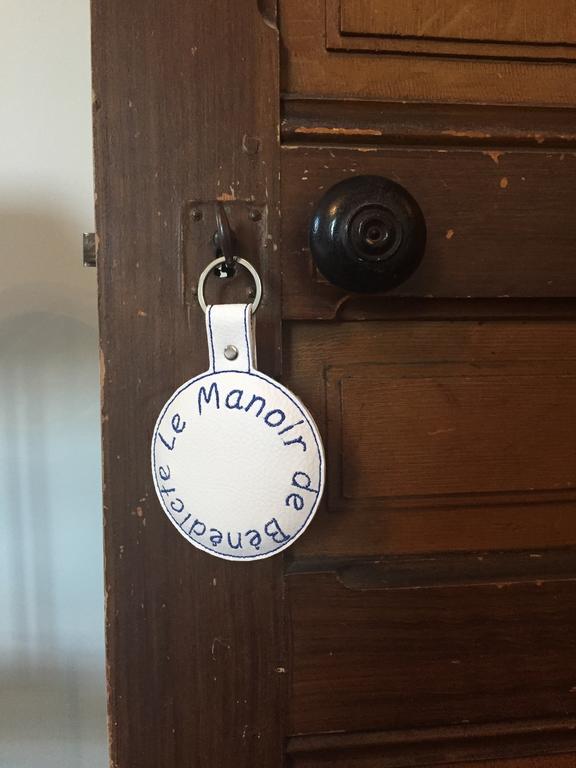 Le Manoir De Benedicte B&B Cahan Exterior foto