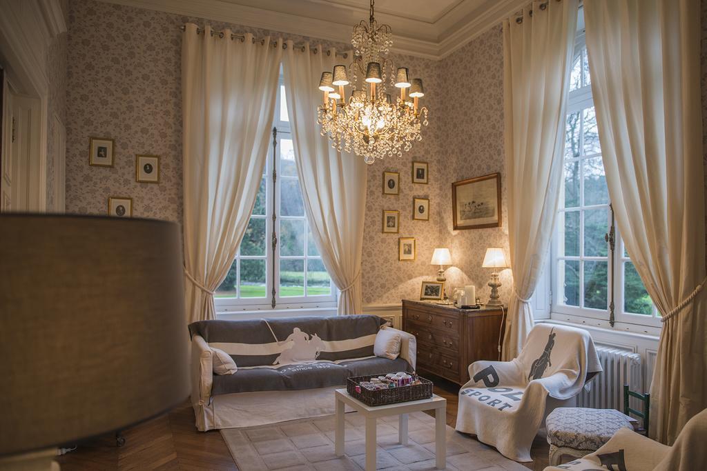 Le Manoir De Benedicte B&B Cahan Exterior foto